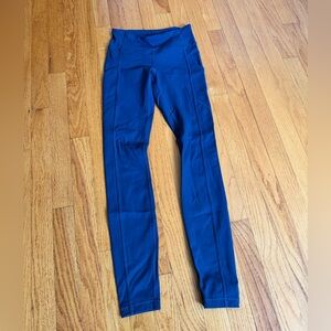 LULULEMON leggings size 2. EUC. Blue.